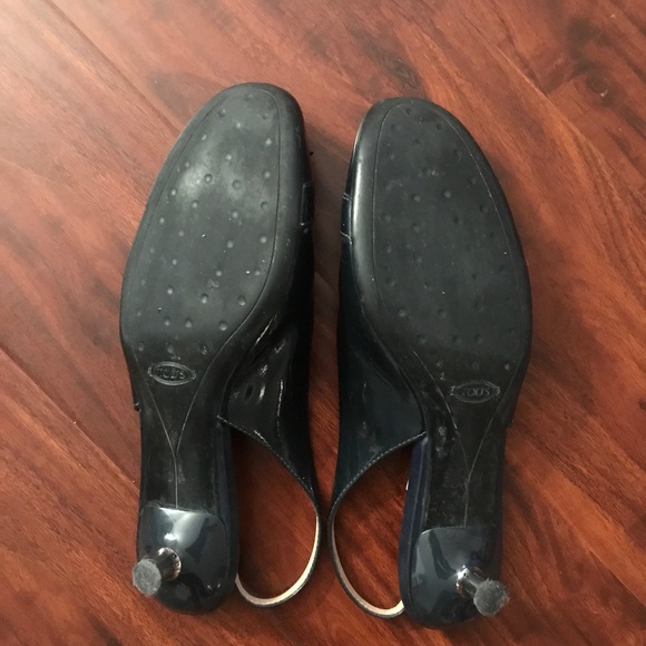 Tod’s Navy Enamel Chanel Kitten Heel Slingbacks - Picture 7 of 16